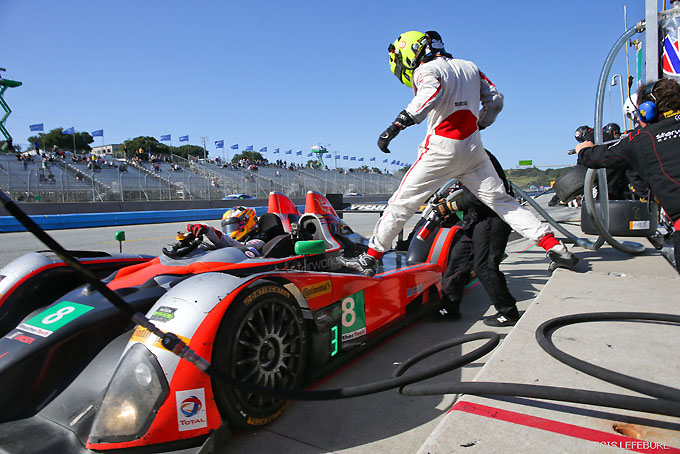 Renger van der Zande knalt door de befaamde Cork Screw in Laguna Seca naar podium